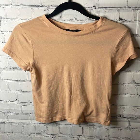 🌼 Forever 21 Cropped Tee - Size Medium - Picture 1 of 3